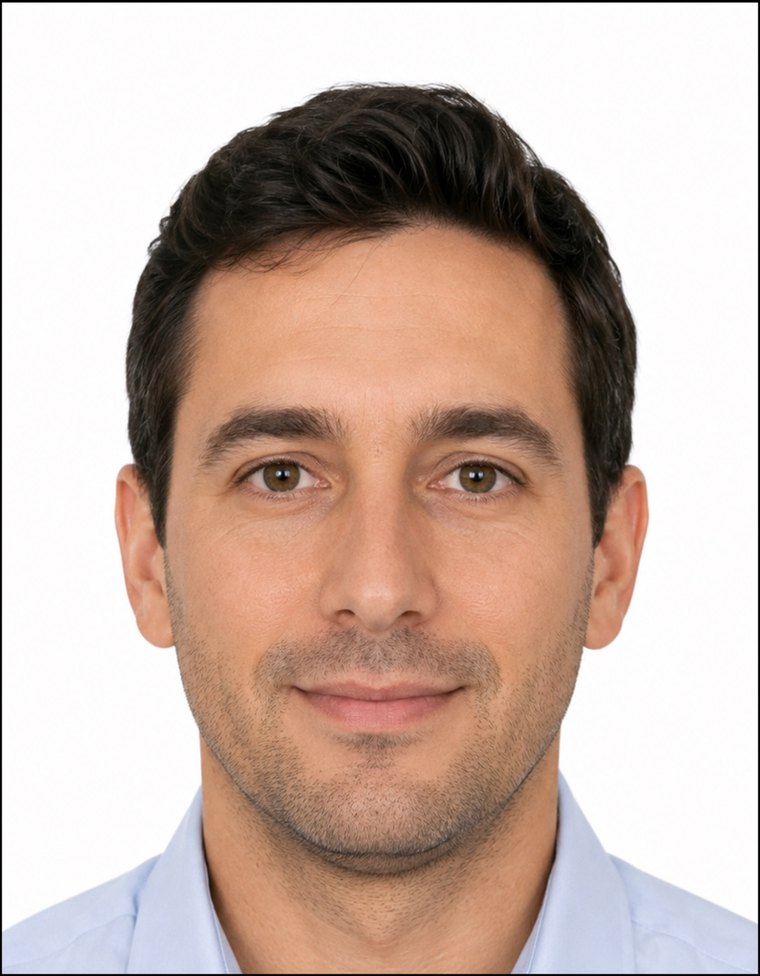 Professionell aufgenommenes biometrisches Passbild eines jungen Mannes für den Führerschein und weitere Dokumente